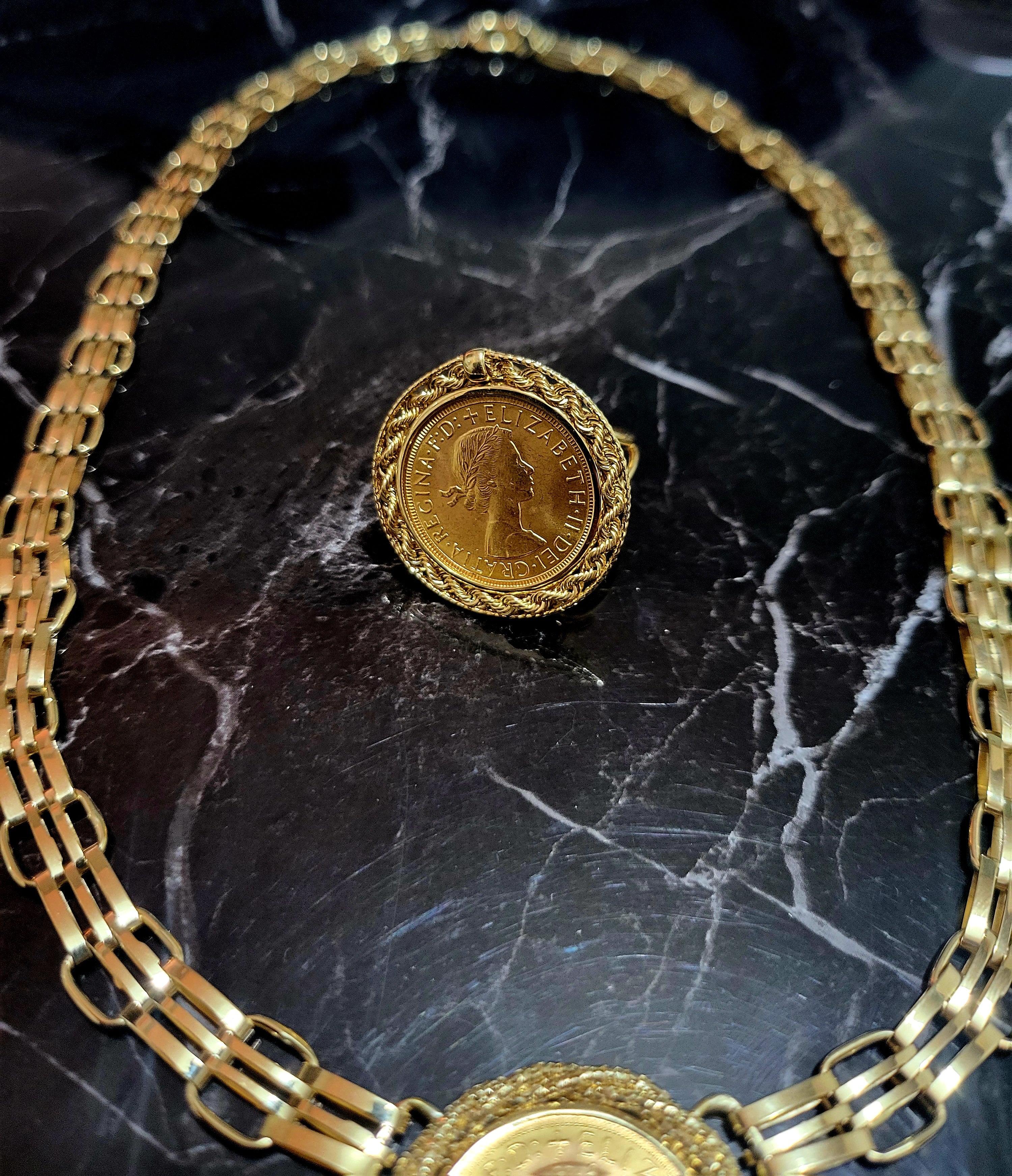 Collana e anello oro 18kt con le monete in 22kt