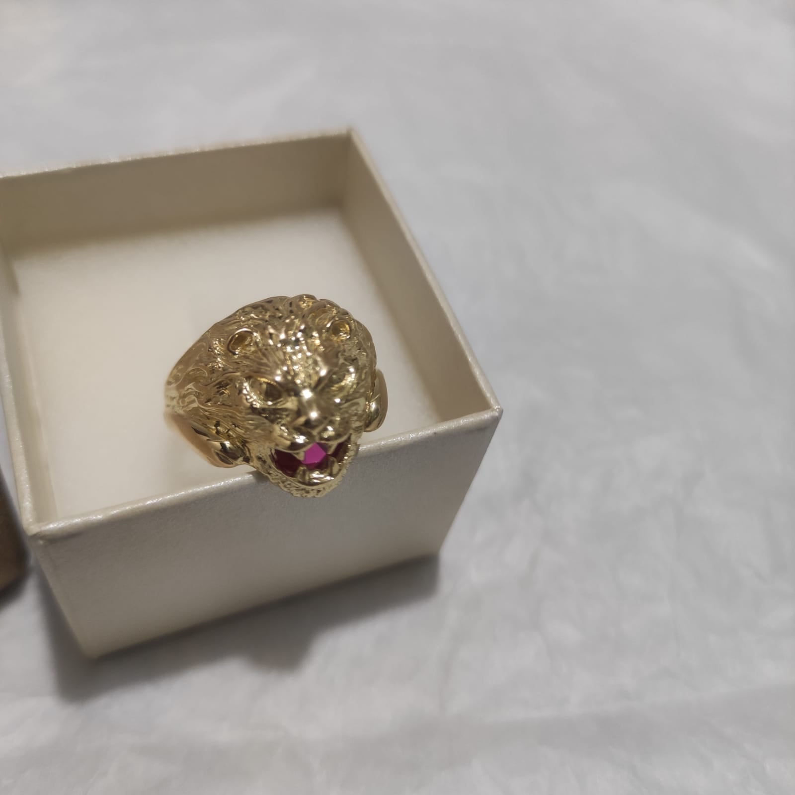 Anello 18kt testa di leone