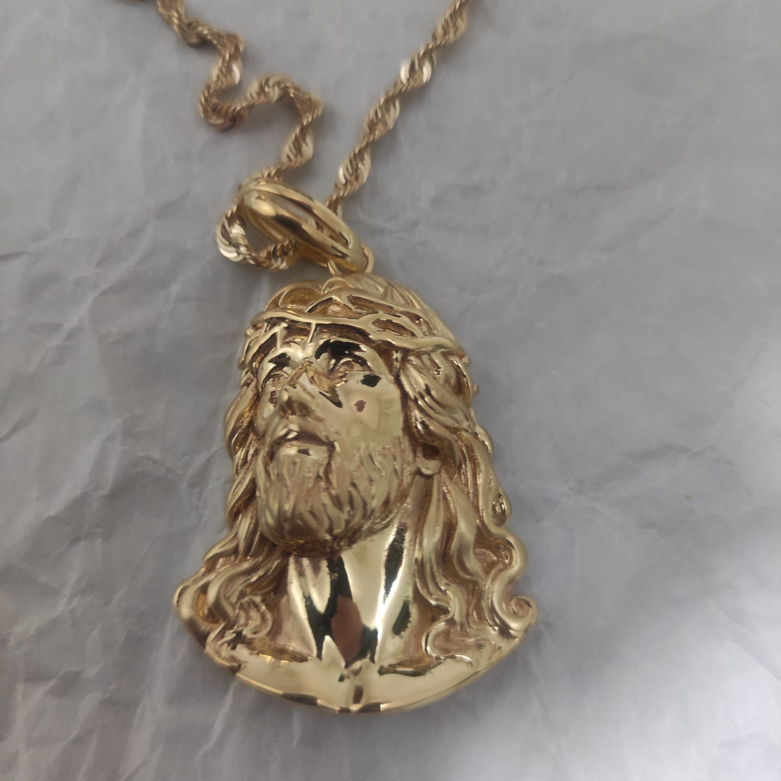 Ciondolo 18kt Gesù