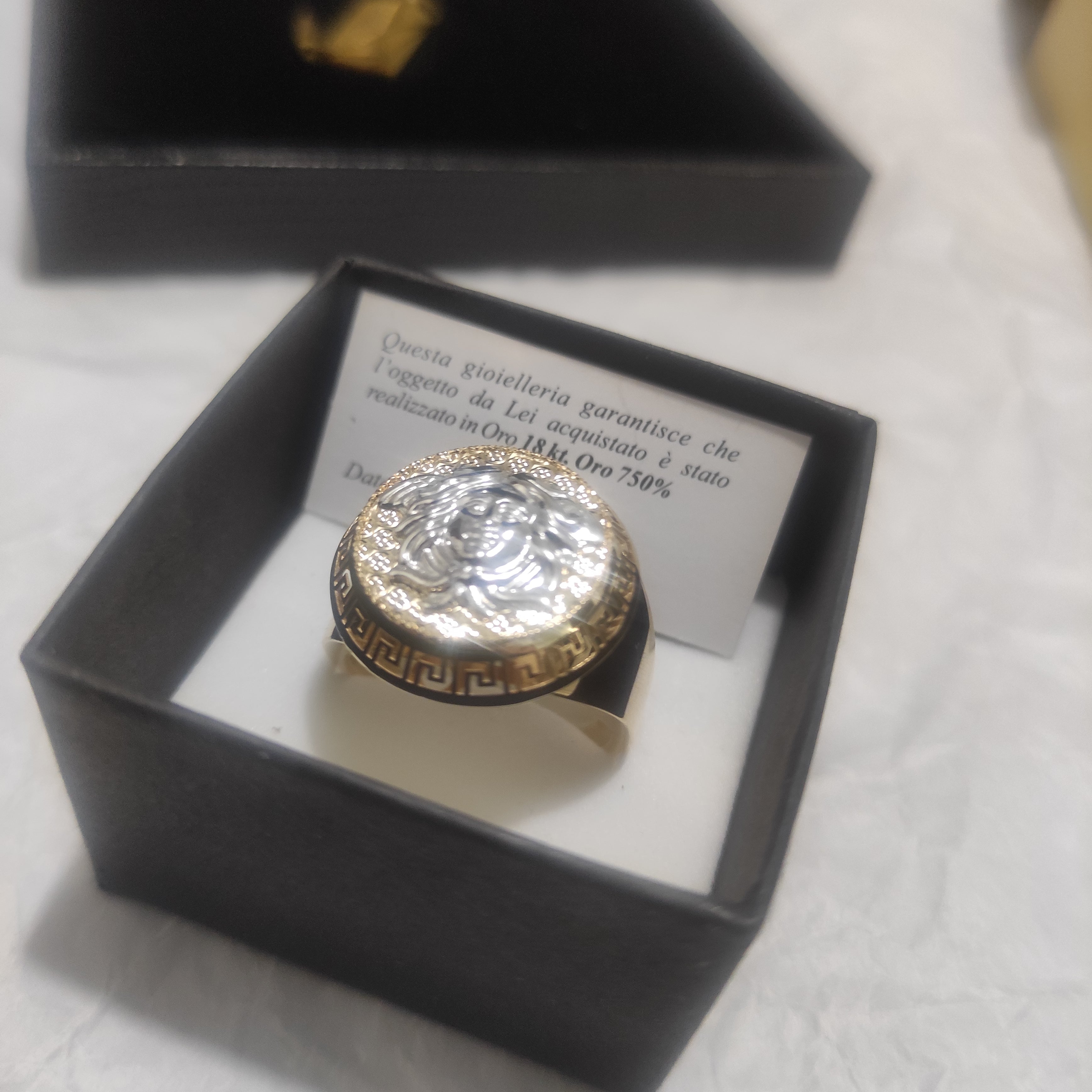 Anello 18kt